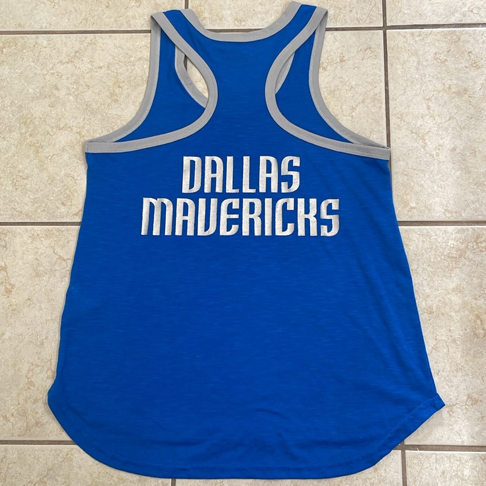 NBA Razor Back Dallas Mavericks Tank! - Picture 4 of 4